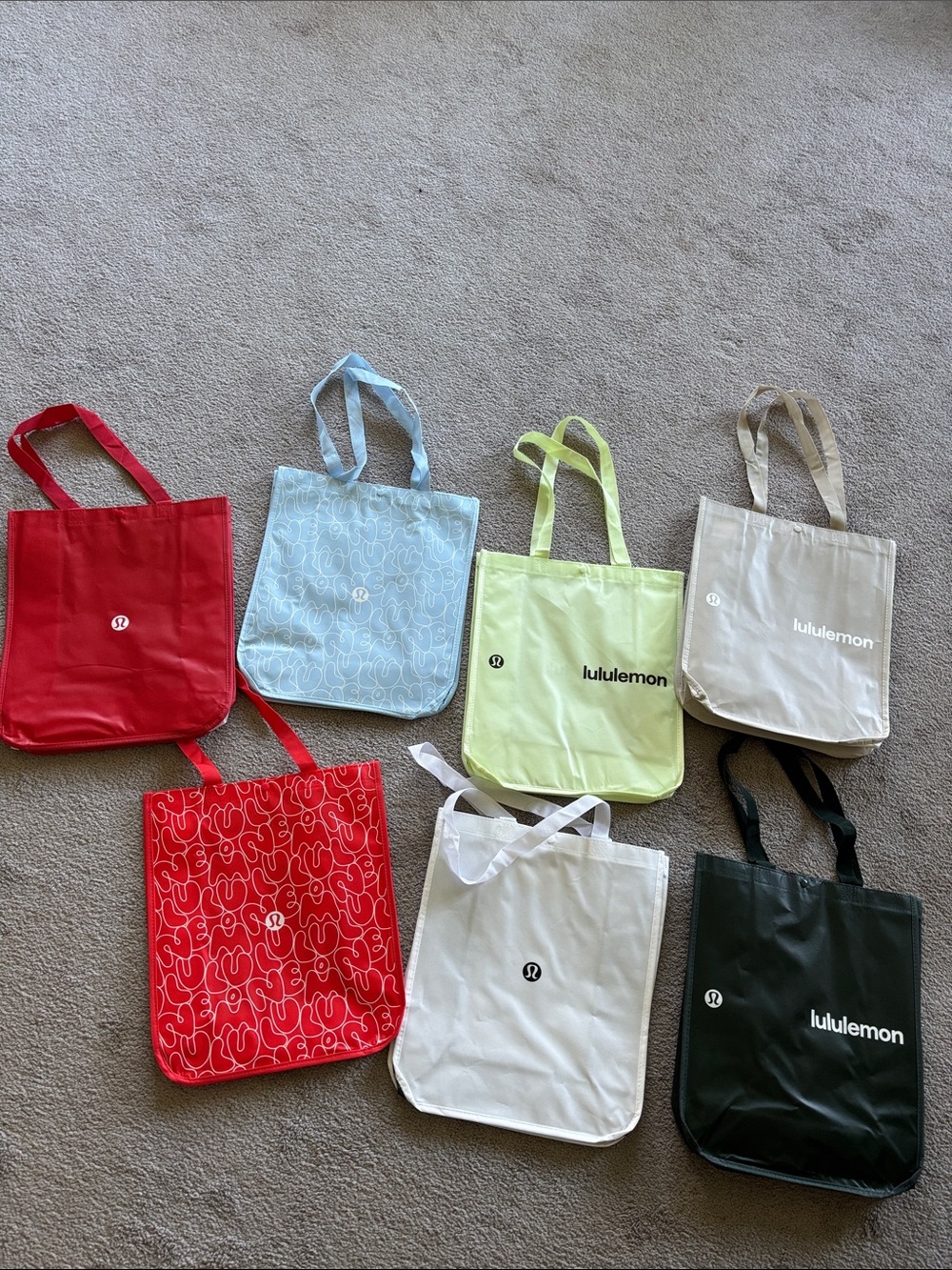 NWT!7 large reusable Lululemon bags